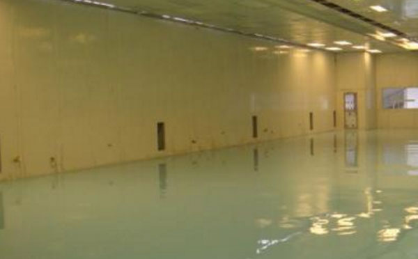 策勒自流平环氧地坪中涂