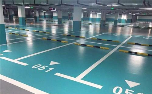 策勒策勒环氧地坪中涂：构筑坚固地面的关键环节